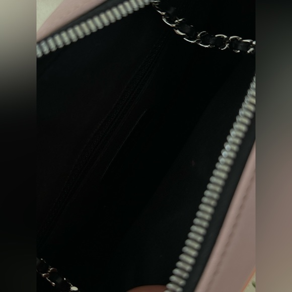 Authentic Multicolored Leather Chanel Purse. - Picture 13 of 15